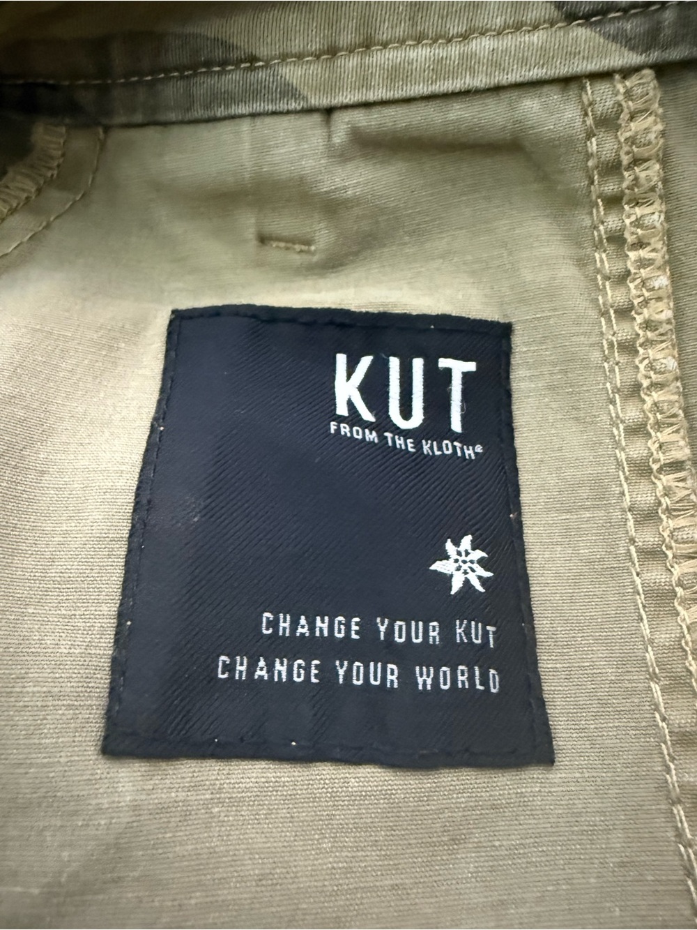 KUT From The Kloth Ashton High Rise Barrel Leg, Olive Camo, Size 14 - Picture 13 of 15